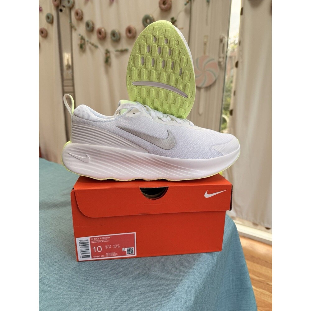 NIB Nike Promina Shoes Womens 10 White Metallic Silver Volt Neon FV6343-108